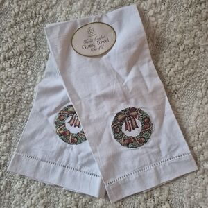 ❤️‍🔥New Ritz Royale Christmas Wreath Design Cotton Guest Hand Towels Set NWT